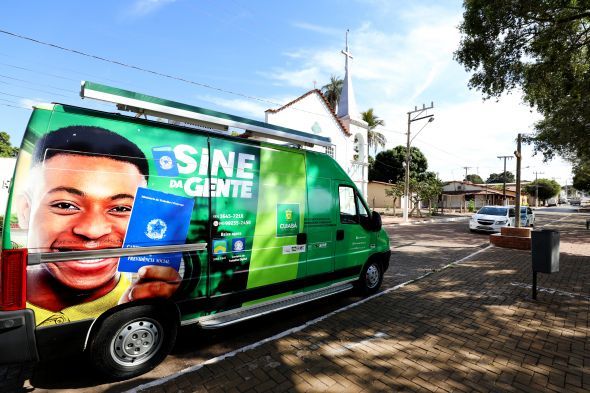 Prefeitura de Cuiab | Van do Sine da Gente leva atendimentos ao bairro Duque de Caxias e regio nesta tera (25), quarta (26) e quinta-feira (27)