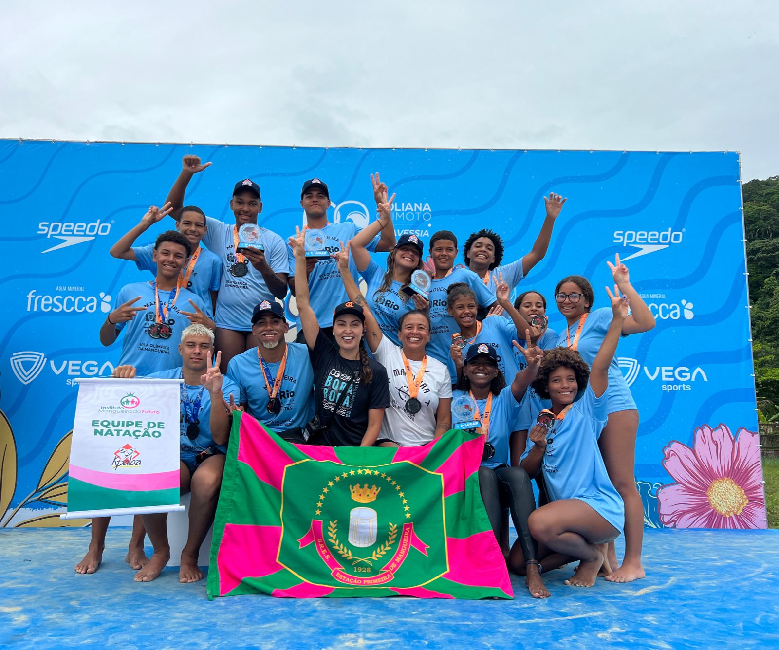 Alunos da Vila Olímpica da Mangueira se destacam em maratonas aquáticas - Prefeitura da Cidade do Rio de Janeiro