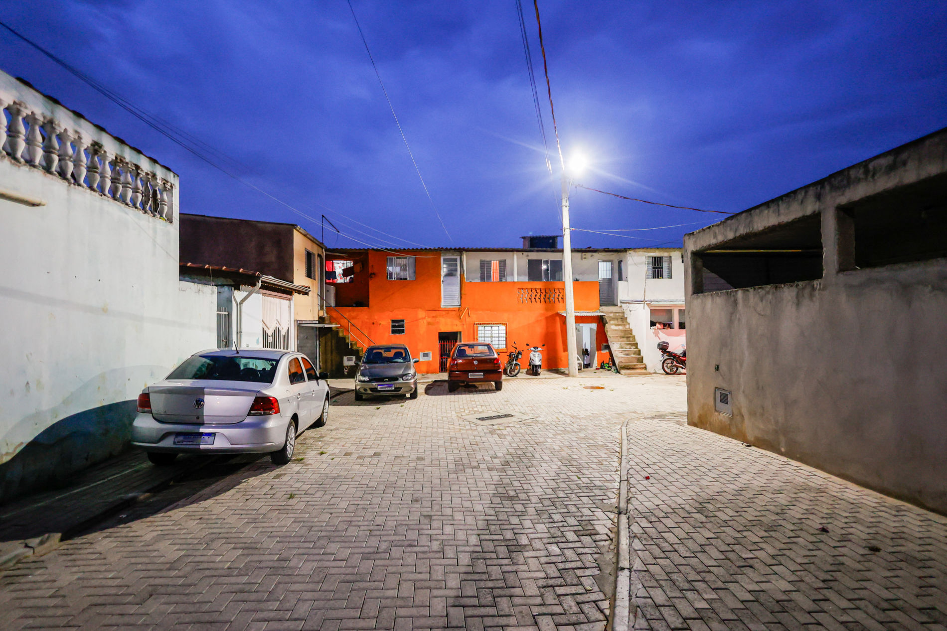 Jardim Antonieta recebe nova iluminação em LED