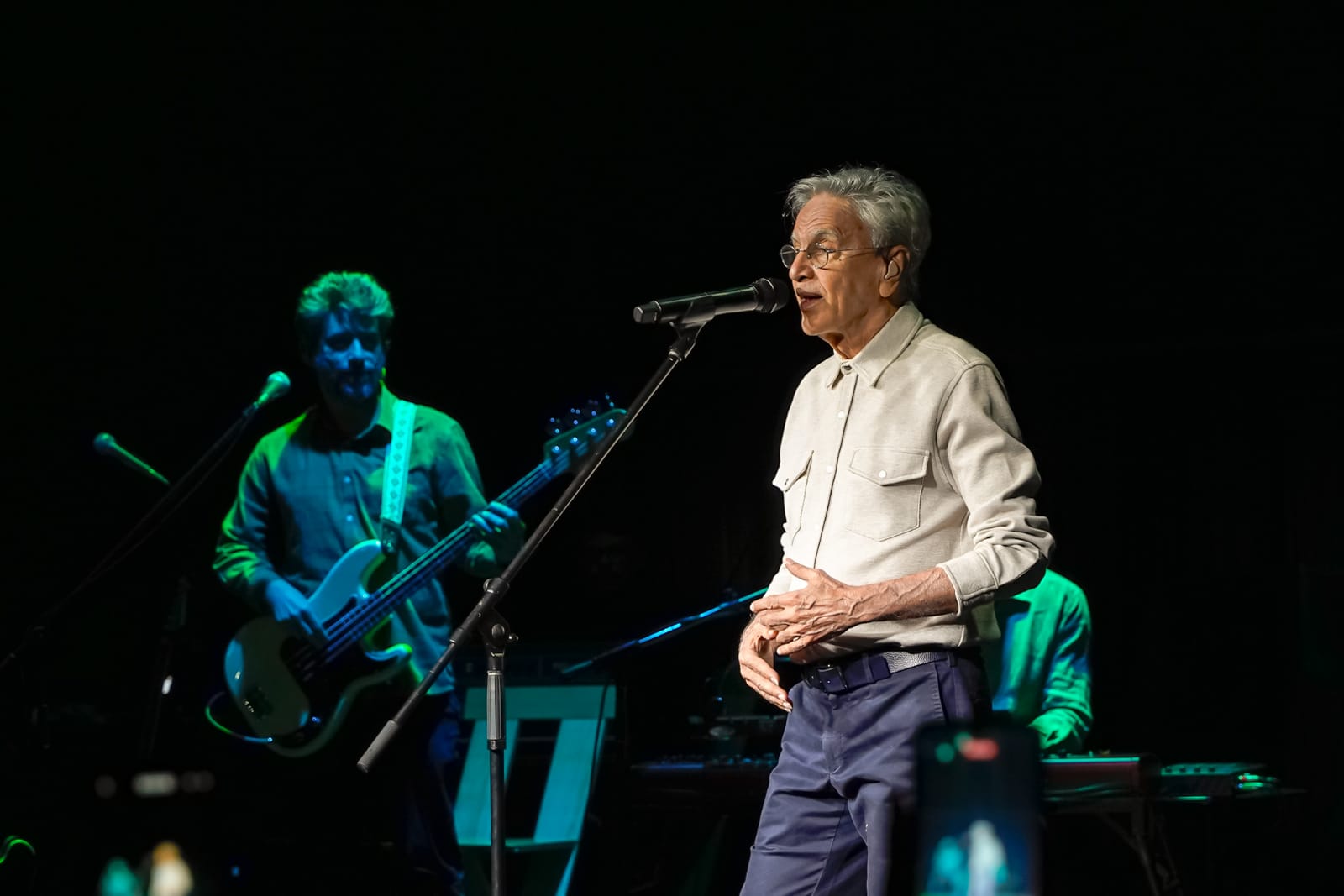 Show de Caetano inaugura Areninha Cultural Terra, em Guadalupe: ‘Nasci aqui’ - Prefeitura da Cidade do Rio de Janeiro